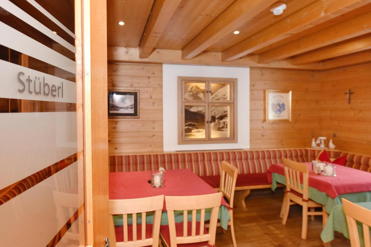 Gasthaus & Pension Alphorn Lech Extérieur photo