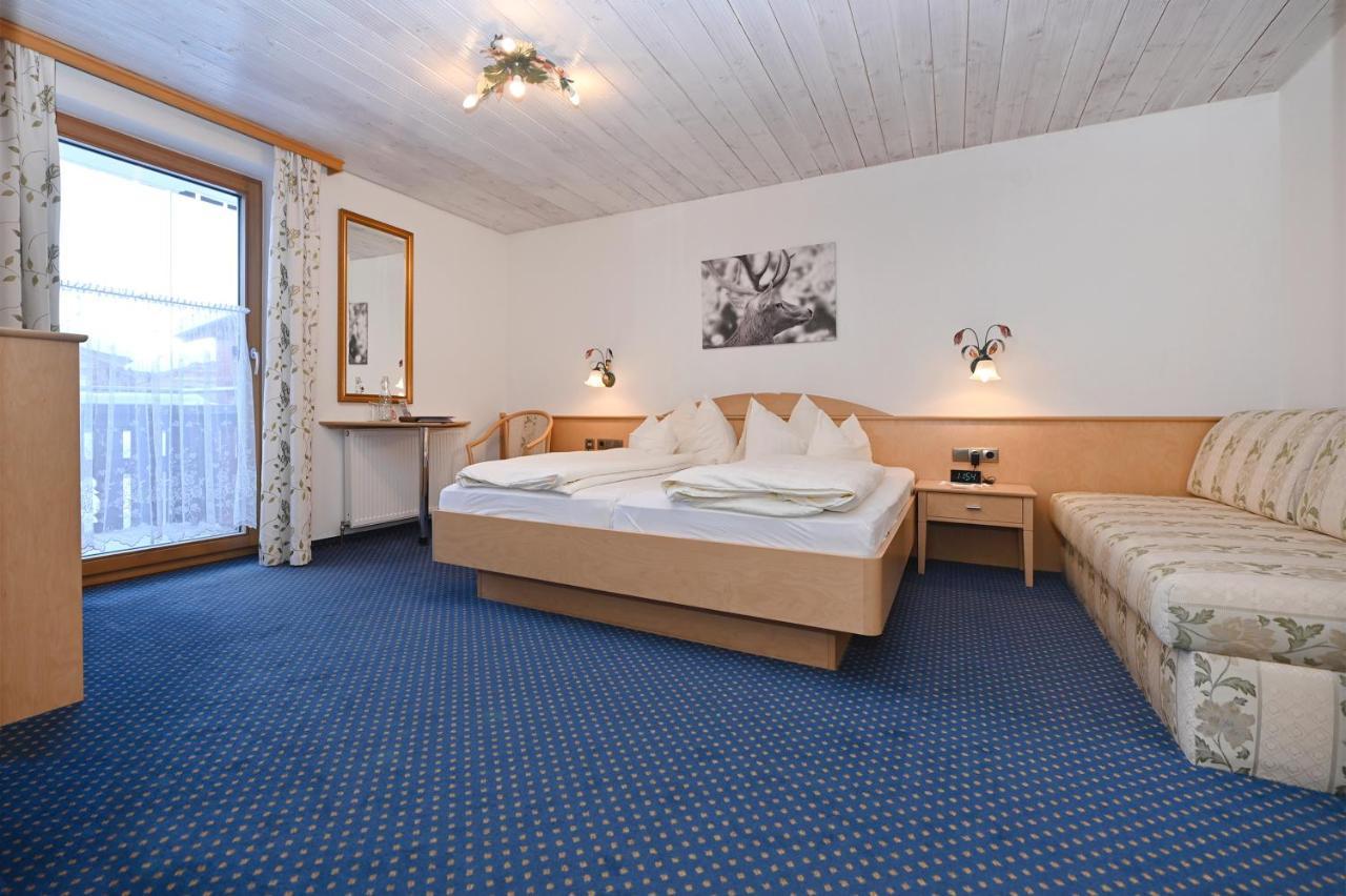 Gasthaus & Pension Alphorn Lech Extérieur photo