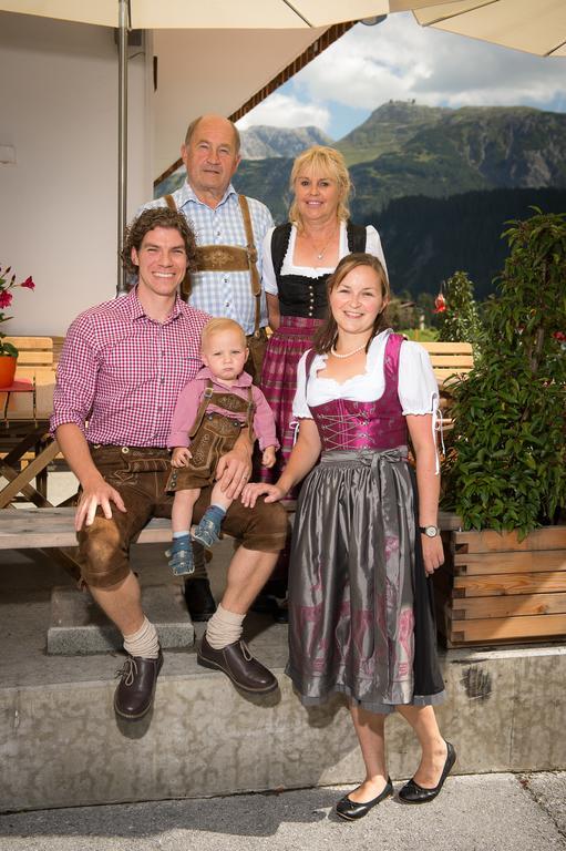 Gasthaus & Pension Alphorn Lech Extérieur photo