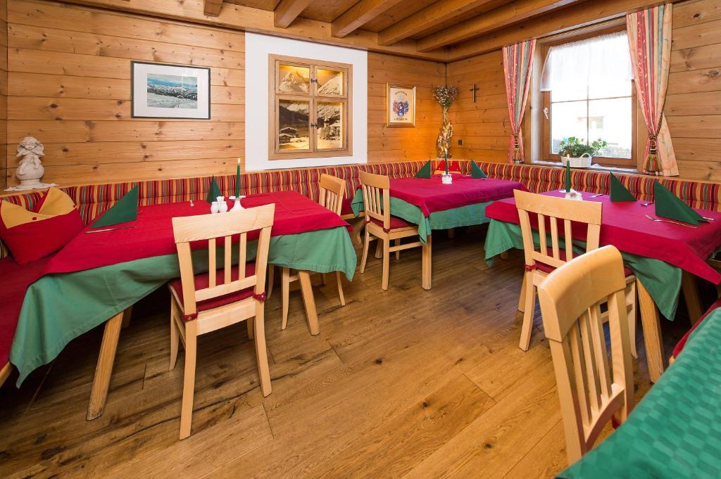 Gasthaus & Pension Alphorn Lech Extérieur photo